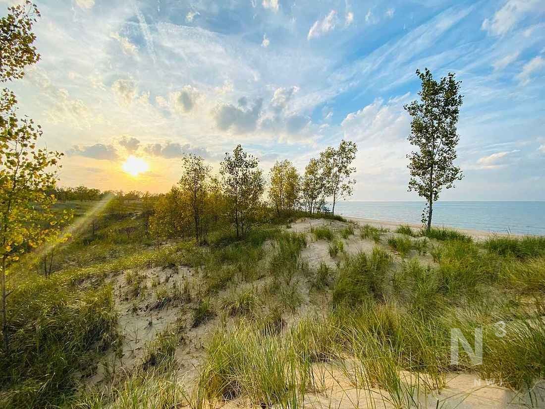 Lake Michigan shoreline near Indiana Dunes / Burns Harbor