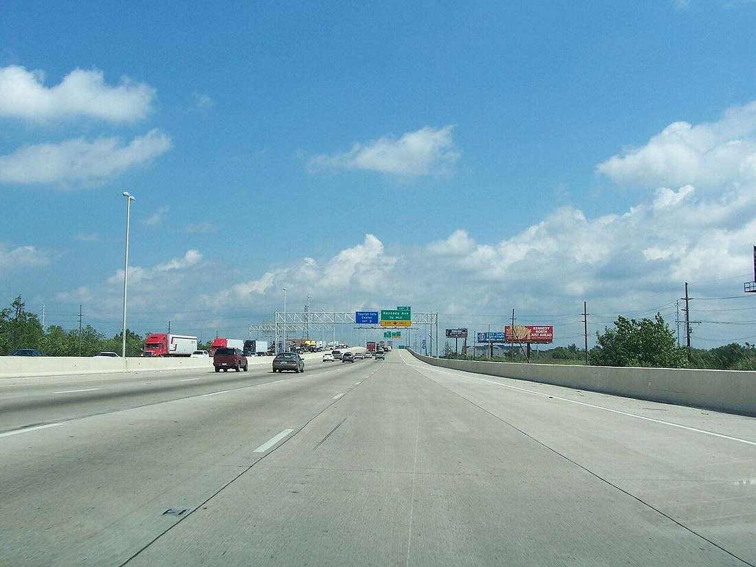 Eastbound Borman Expressway in Hammond — illustrative of the Region’s interstate freight network, not the 101st Avenue Amazon pad